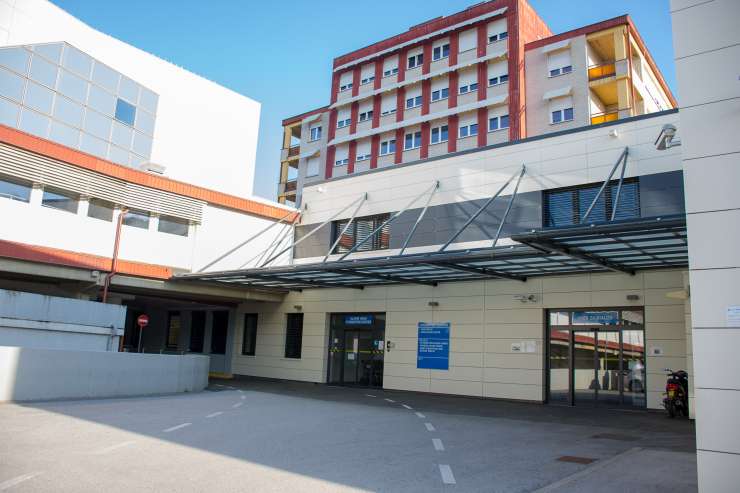 Norišnica v soboški bolnišnici: tolpi iz Dokležovja in Melincev sta se tepli s koli, palicami za golf in kiji