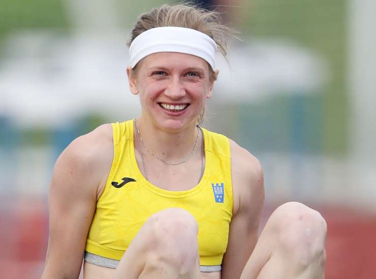 Tina Šutej je v Franciji postavila slovenski rekord v skoku s palico