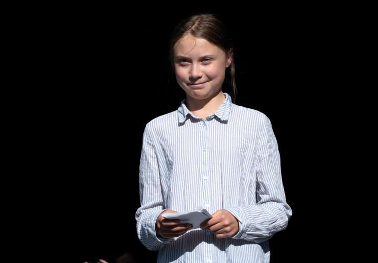 Greta Thunberg se po letu premora vrača v šolo