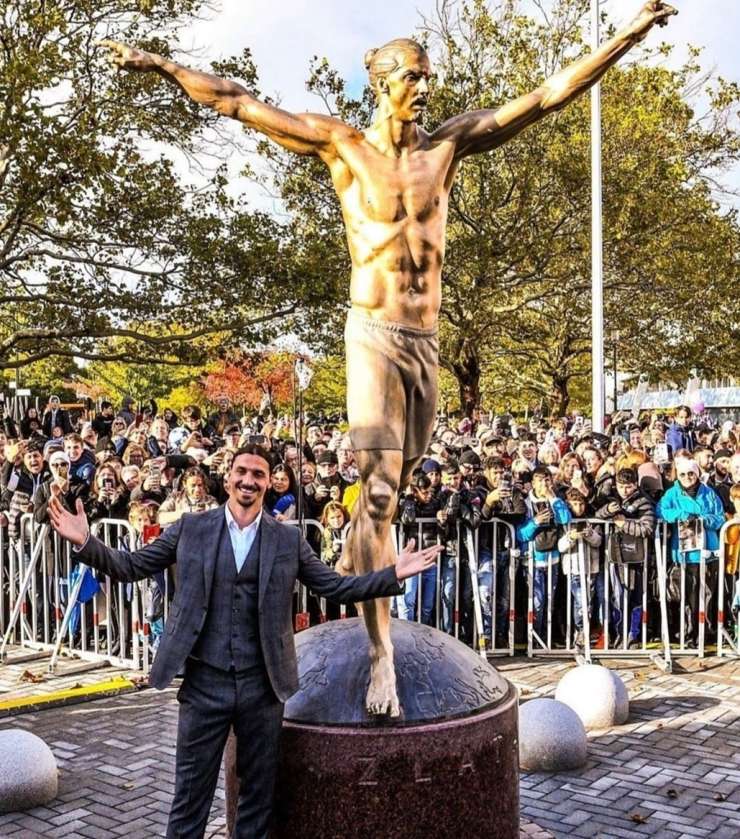 Ibrahimoviću v domačem Malmöju postavili kip