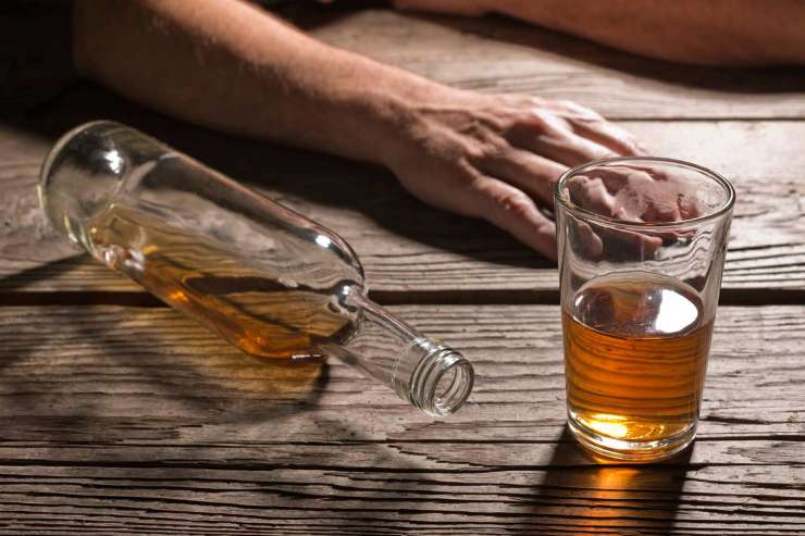 Raziskava: Več kot polovica Hrvatov pije žgane pijače
