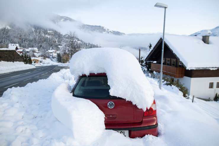 V Avstriji poplave in sneg: evakuacija ob reki Krki, jezera prestopila bregove
