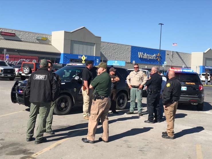 Nov strelski pokol v ZDA: v Oklahomi pred Walmartom trije mrtvi