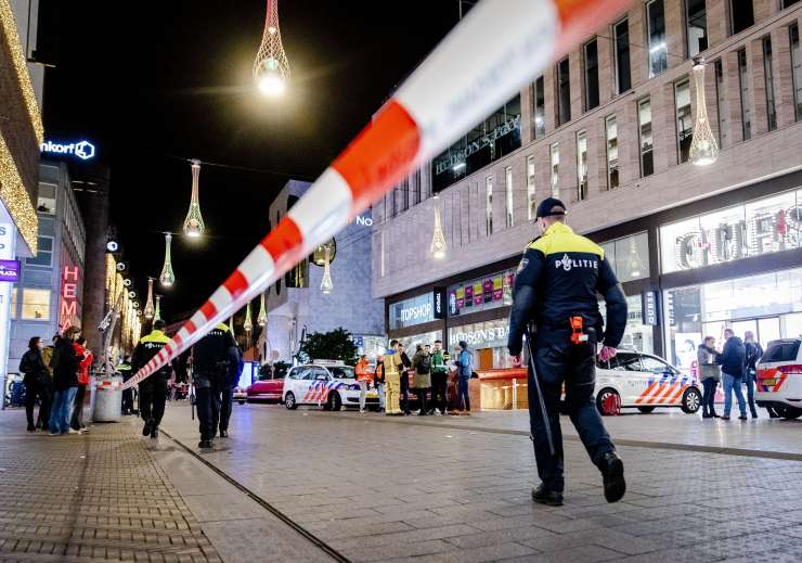 Ponorela Evropa: po Londonu še napad z nožem v Haagu, zabodene tri osebe