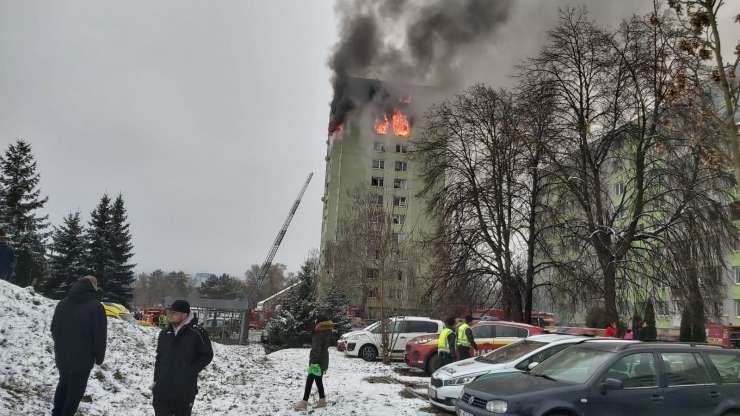 Na Slovaškem sedem mrtvih v eksploziji plina v stolpnici