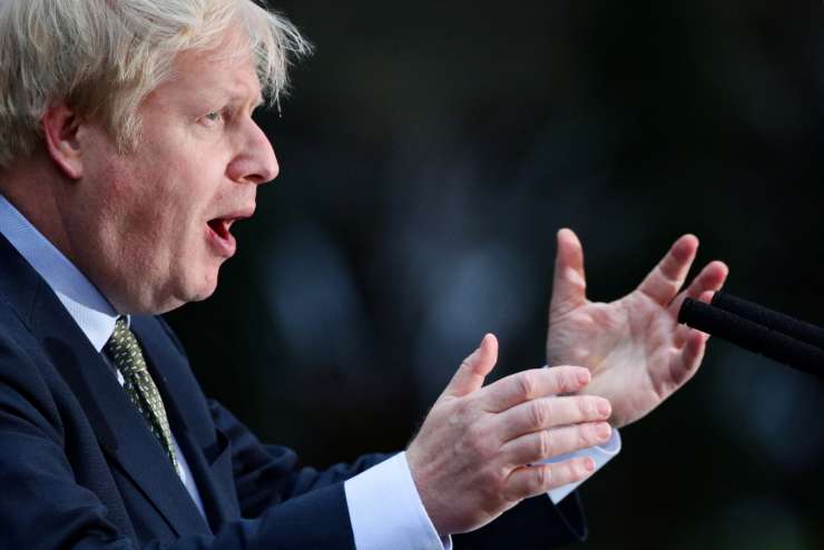 Boris Johnson ima dovoljenje kraljice za rekreacijo na posestvu Buckinghamske palače