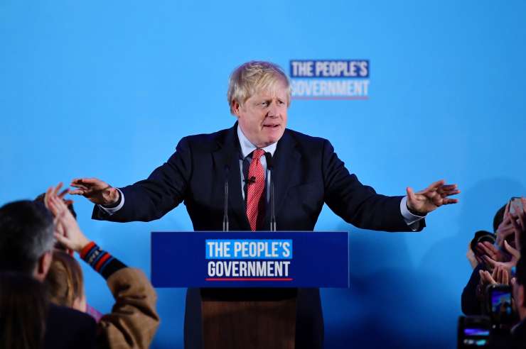 Zmagoviti Johnson obljublja, da bo brexit izpeljal pravočasno