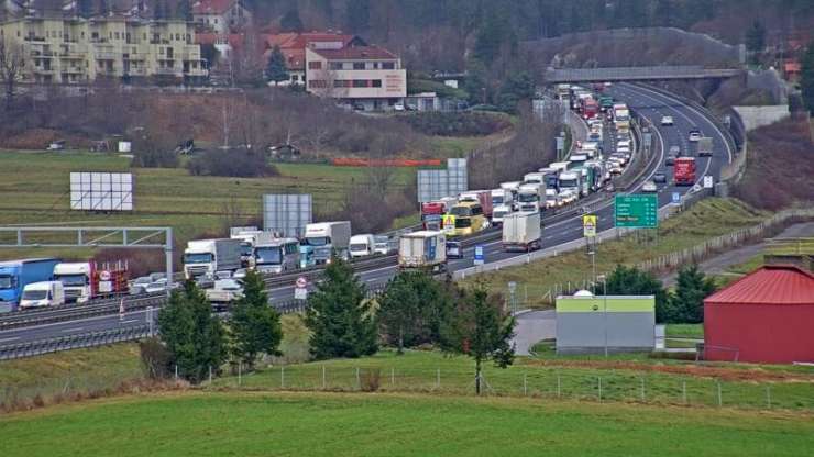 AMZS: Pred nami je poletje zastojev, na slovenskih cestah bo rekordno število tujcev