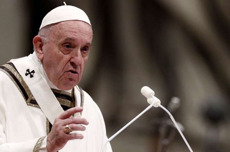Papež Frančišek: Nasprotovanje cepivu proti covidu-19 je "samomorilno zanikanje"