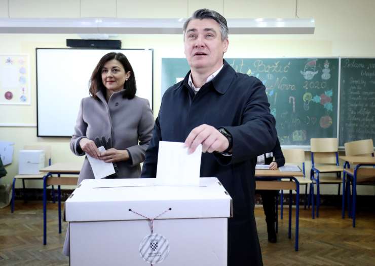 Incident: Milanovića na volišču ozmerjali s komunistom, ki laže in zavaja
