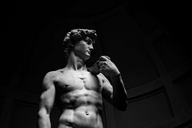 Nov dokaz Michelangelovega genja: v kipu Davida prehitel medicinsko znanost