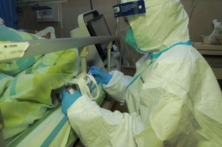 Kitajski virus je prišel v Evropo: v Franciji dve okuženi osebi, ki sta prišli s Kitajske