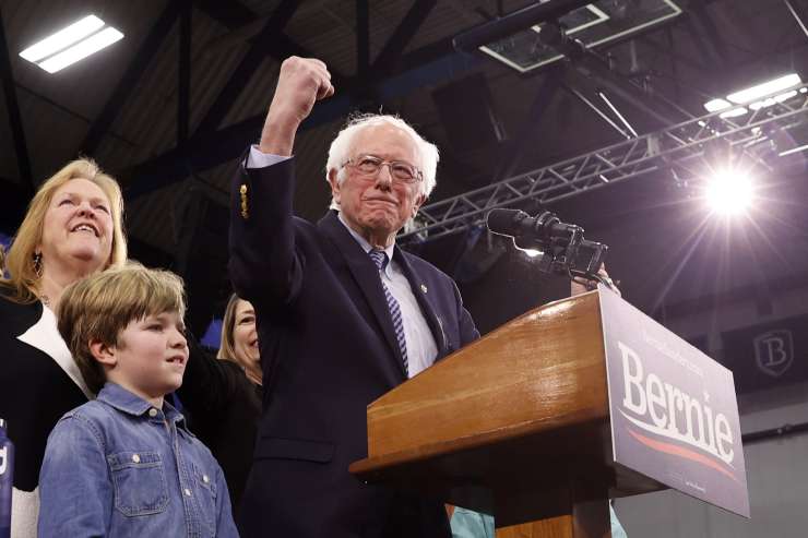 Prepričljiva zmaga Sandersa v Nevadi skrbi vodstvo demokratske stranke
