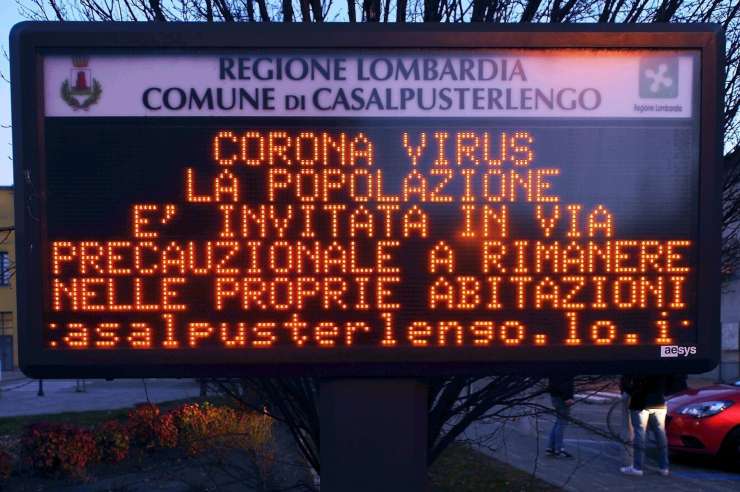 V Furlanij-Julijski krajini razglasili izredne razmere, v Italiji 2 mrtva zaradi novega koronavirusa, okuženih že okrog 50 ljudi