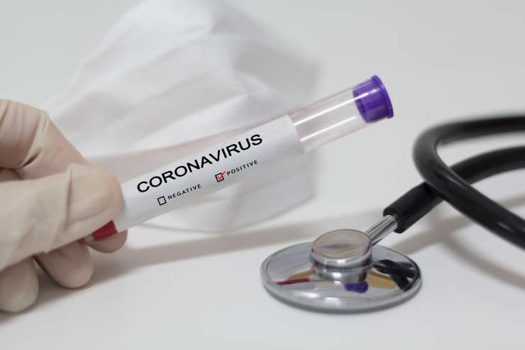 Poteka epidemije novega koronovirusa ni mogoče zanesljivo napovedati