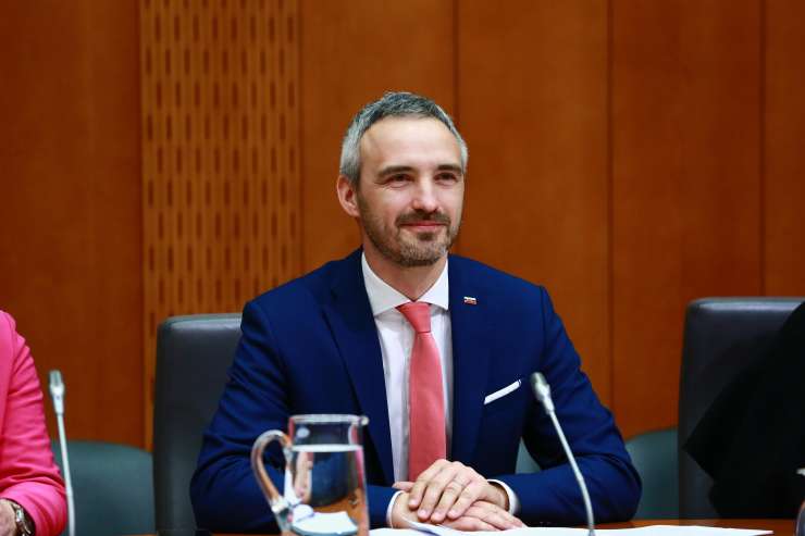 Kandidat za ministra za delo Janez Cigler Kralj uspešno prestal zaslišanje pred odborom DZ