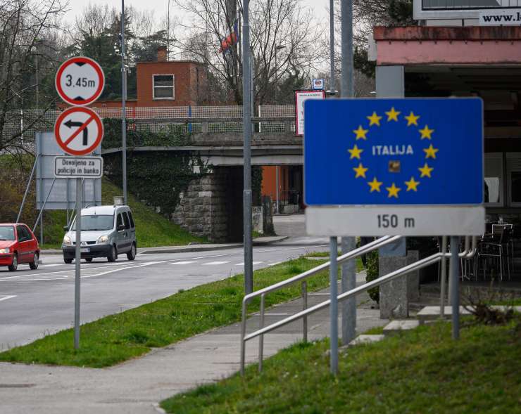 Italija bo zaradi ilegalnih migrantov na mejo s Slovenijo poslala dodatne vojake