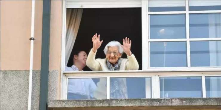 (VIDEO) 110-letna Španka Lulu preživlja že drugo pandemijo