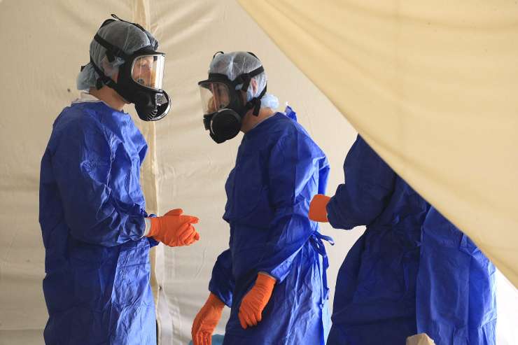V Evropi se pandemija covida-19 umirja, a pandemije še ni konec