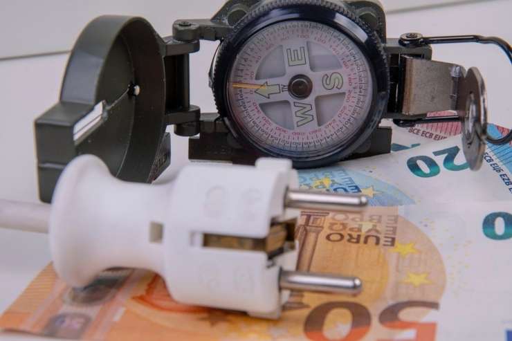 DZ sprejel novelo zakona o 86 milijonov evrov težki pomoči gospodarstvu