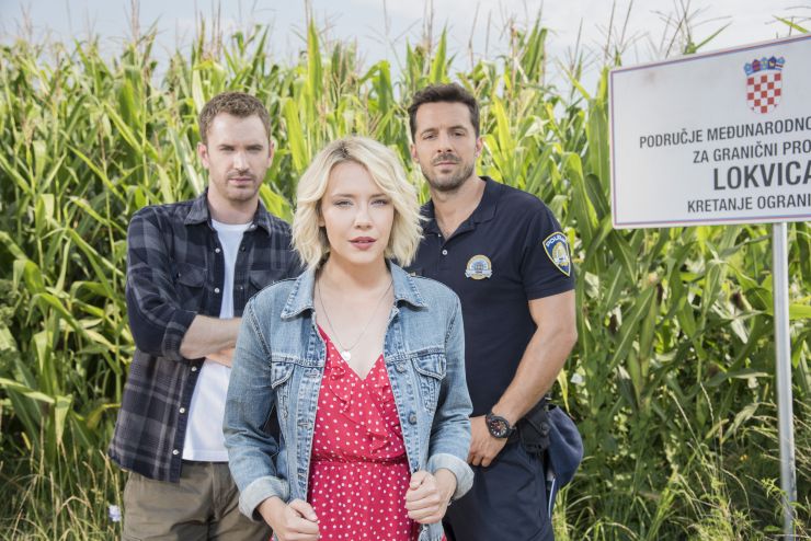 Igralka, ki upodablja Petro, pravi, da sta si z likom zelo podobni.