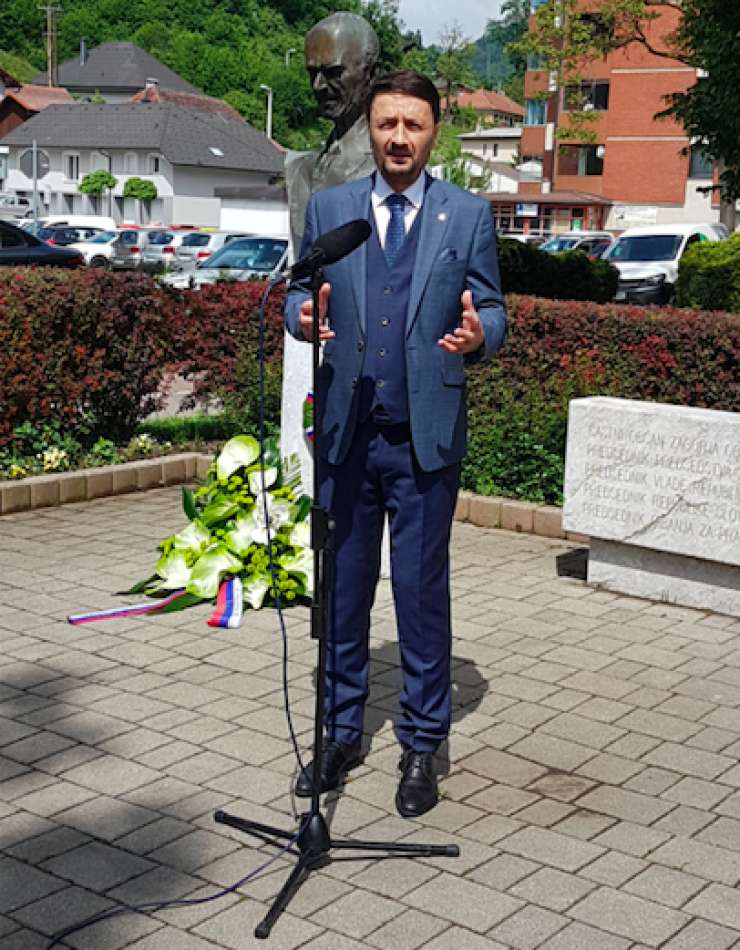 Janez Drnovšek bi danes praznoval sedemdeseti rojstni dan. Župan Zagorja dostikrat pove, da mu je bil kot drugi oče