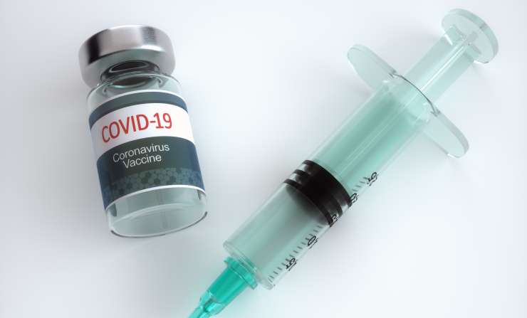 Pfizer: Cepivo za covid-19 najprej na voljo v zahodnih državah
