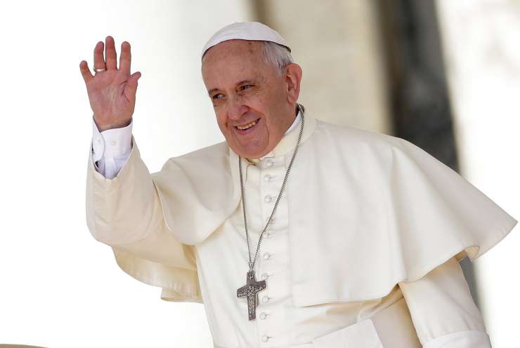 Papež podprl homoseksualno partnersko zvezo: To so Božji otroci, imajo pravico do družine