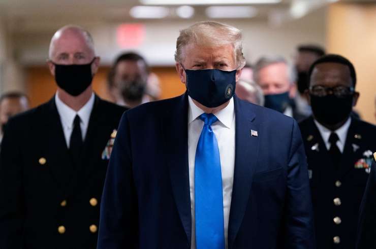 Tudi to smo dočakali: Trump prvič z masko v javnosti - na dan, ko so ZDA postavile nov rekord v številu okužb