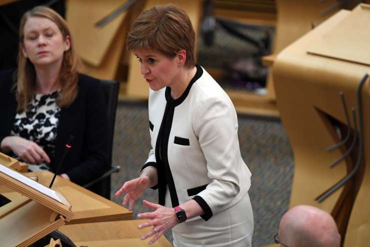 Glasovanje o neodvisnosti Škotske "ob pravem času", obljublja premierka