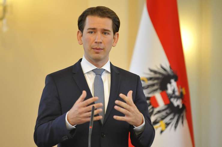 Kurz odstopil s položaja avstrijskega kanclerja