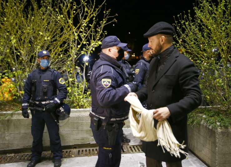 Policija zoper Zlatka vodi postopek zaradi nedostojnega vedenja; kolesarskega protesta v Ljubljani jutri ne bo