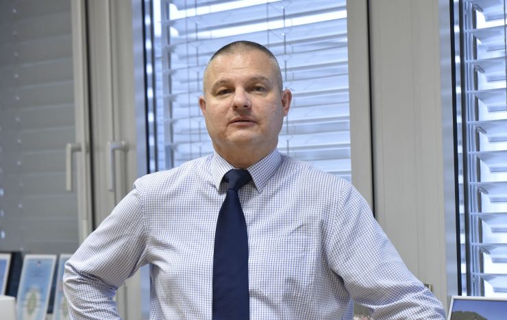 Bivši šef NPU Muženič proti državi: sodba avgusta - Vimarsana News
