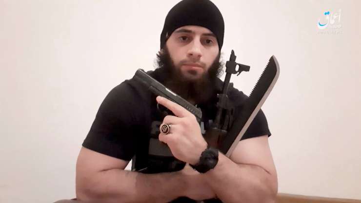 Džihad v Sloveniji: slovenski državljan priskrbel orožje za islamskega terorista, ki je lani moril na Dunaju?