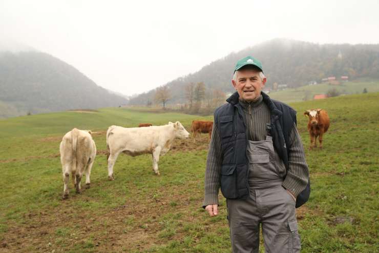 Pri Romanu Žvegliču, prvem kmetu v državi: razkazal nam je svojo kmetijo pri Sevnici
