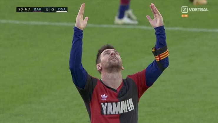 Poglejte, kako se je Messi poklonil Maradoni (VIDEO)
