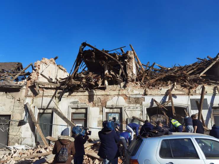 Prebivalce Petrinje spet prestrašil potres