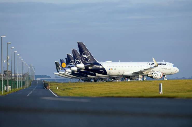 Bruselj: prazna letala so slaba za gospodarstvo in okolje