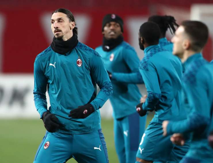 Navijači Crvene zvezde so Ibrahimovića zmerjali s "smrdljivim balijo", zdaj se mu je klub opravičil