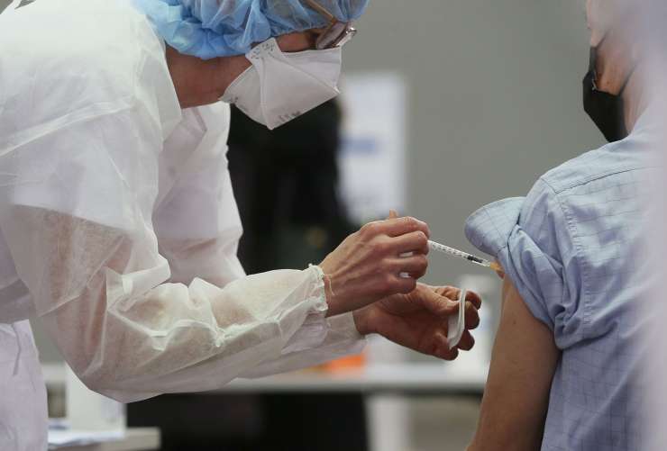 Zakaj Slovenija ne more delati cepiva za svoje potrebe