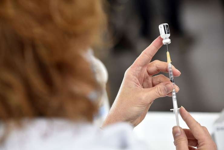 "Enega Pfizerja, prosim": od danes si lahko izberete cepivo, s katerim vas bodo cepili proti covidu