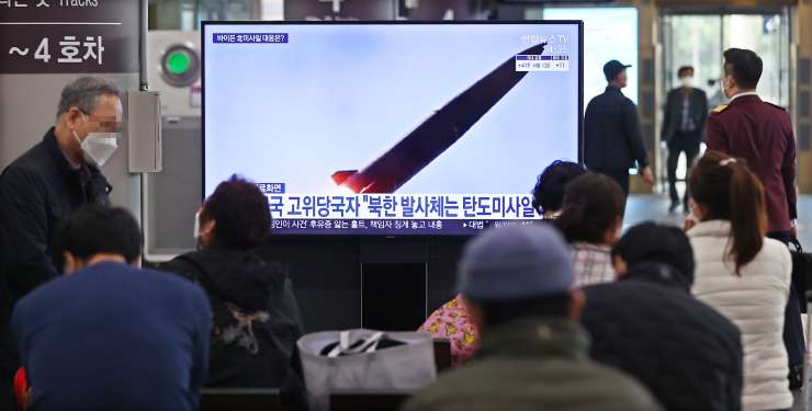 Severnokorejci z raketiranjem Ameriki pokazali mišice