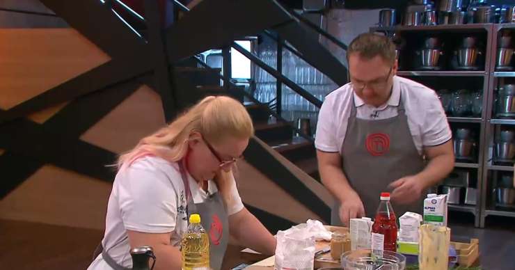 MasterChef: iz ozadja presenetila Irena in Božo.