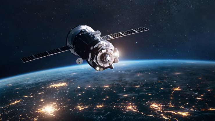 Slovenija v vesolje pošilja nov satelit