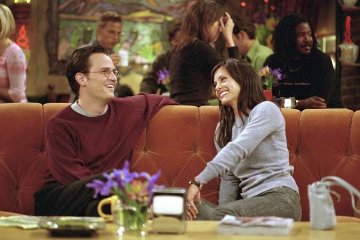 Prijatelji: Monica in Chandler sta v resnici v sorodu.