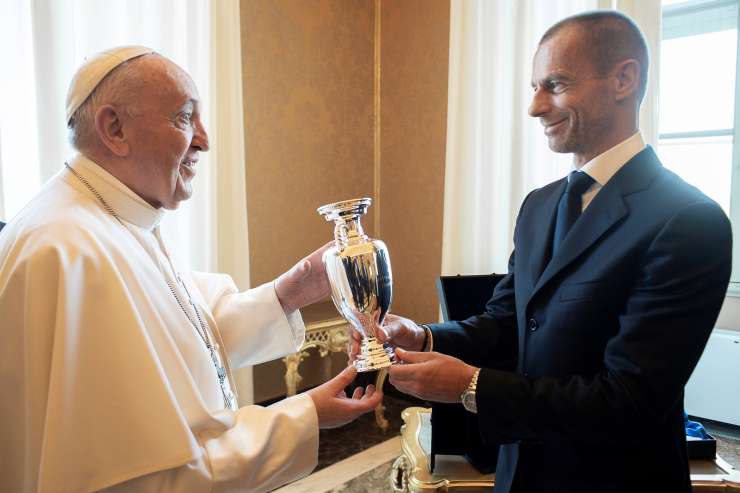 Čeferin prejel blagoslov z najvišje instance: v Vatikanu pri papežu (FOTO)