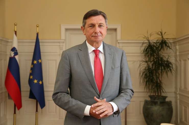 Pahor: Predloga, da bi moral Nato nad Ukrajino vzpostaviti območje prepovedi preletov, ne podpiram. Pravno ni utemeljen