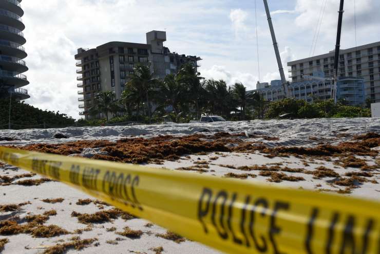 Konec je, v Miamiju nehali iskati preživele: našli so 54 trupel, 86 ljudi še pogrešajo