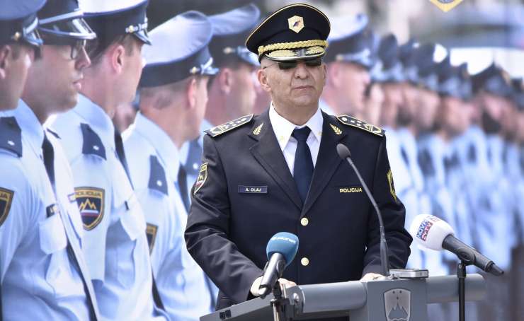 Direktor policije Olaj zanika kadrovske čistke v policijskih vrstah