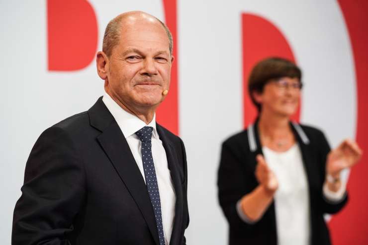 Nemčija: zmagovalka volitev je SPD, a CDU se še ni odpovedala vodenju vlade
